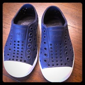 Native shoes- Blue Jefferson 7c